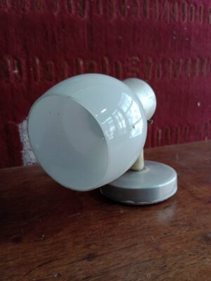 Aplique de pared con tulipa