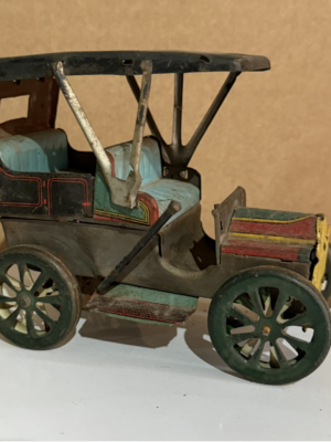 ANTIGUO AUTO DE CHAPA