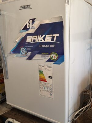 Heladera frigobar BRIKET