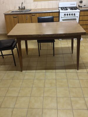 0982CC80-38A5-4A9C-9211-C5E9E11CA6B9 MESA de COCINA FORMICA EXTENSIBLE