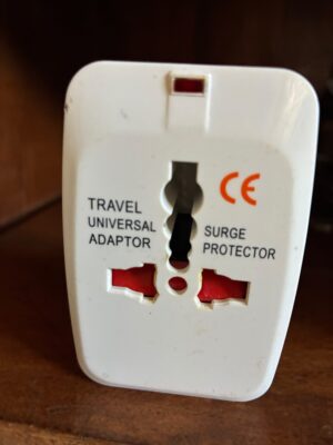 Adaptador de viaje JorgeAguaron Adaptador universal de viaje