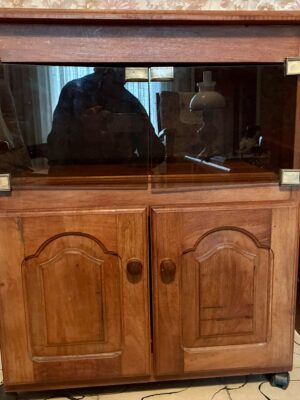 Mueble de cedro macizo